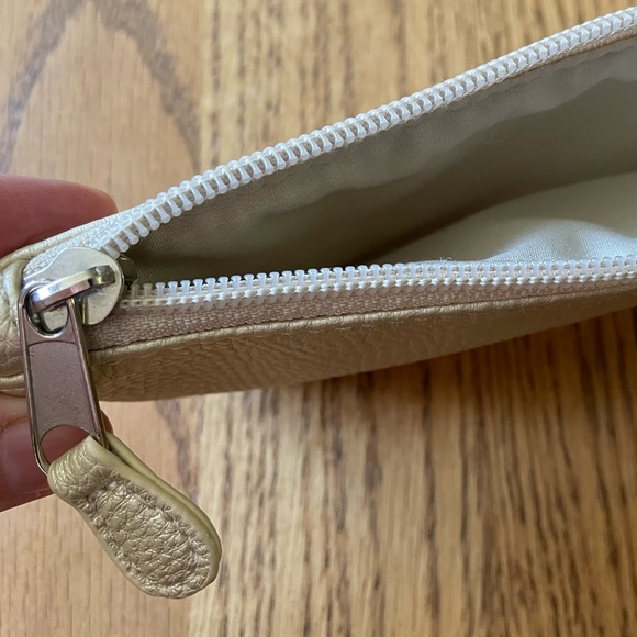 Aerie Sunglasses Case - Picture 2 of 2